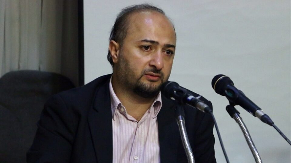 دکتر علی سرزعیم، اقتصاددان، پژوهشگر و نویسندهای از یادگاران مفید