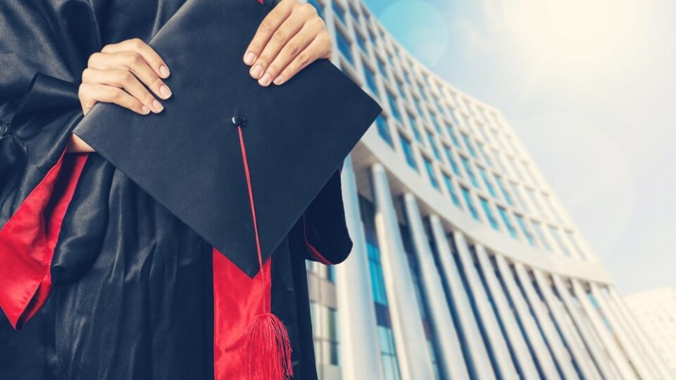 چالشهای تحصیل در دانشگاههای بینالمللی