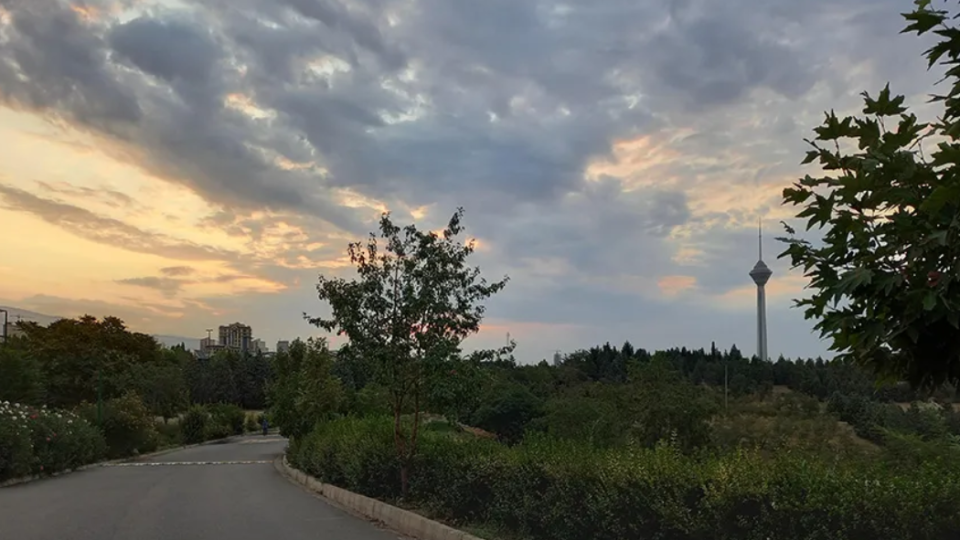 پیاده روی پارک پردیسان